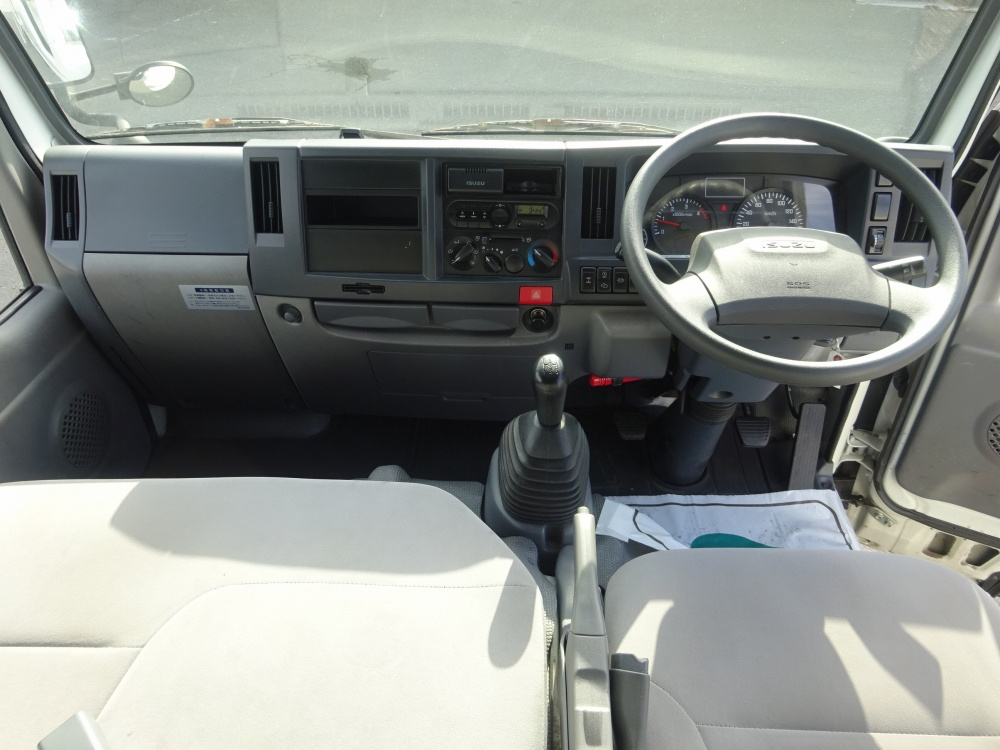 いすゞ エルフ Wキャブ 小型 TRG-NHS85A 年式 H27[写真20]