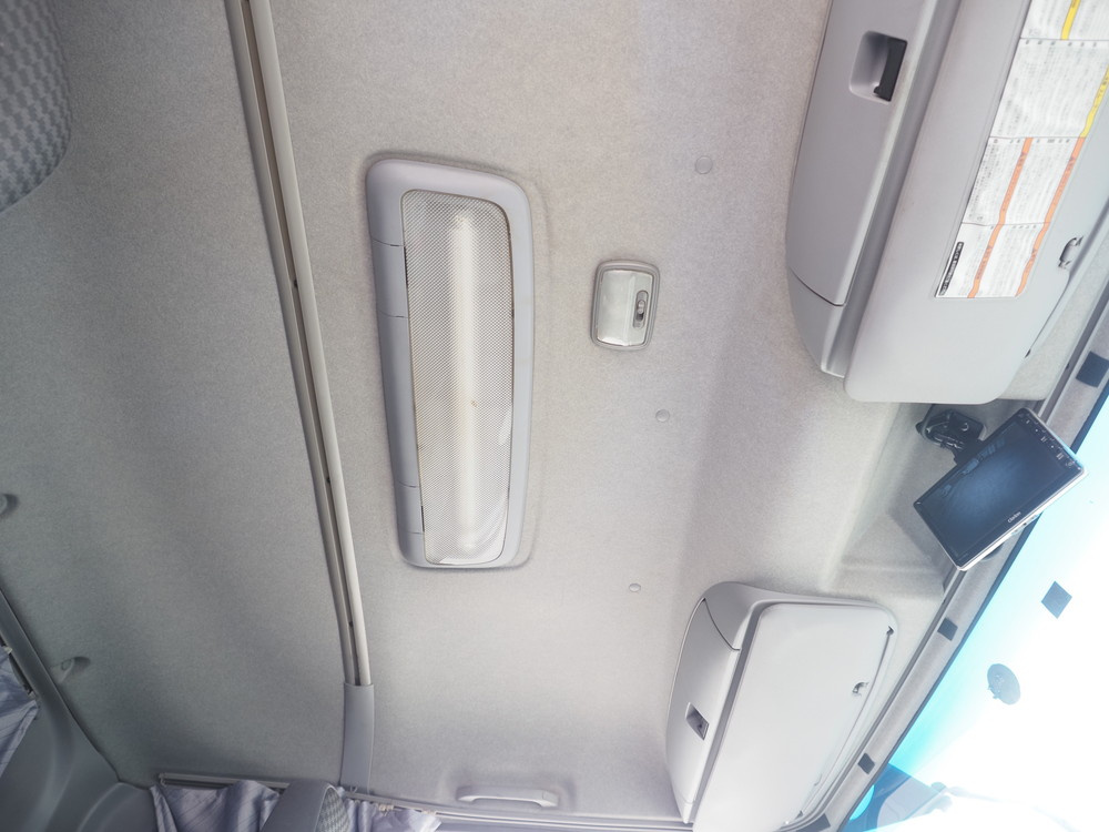 いすゞ フォワード 冷凍ウイング 中型 TKG-FRR90S2 年式 H29[写真30]