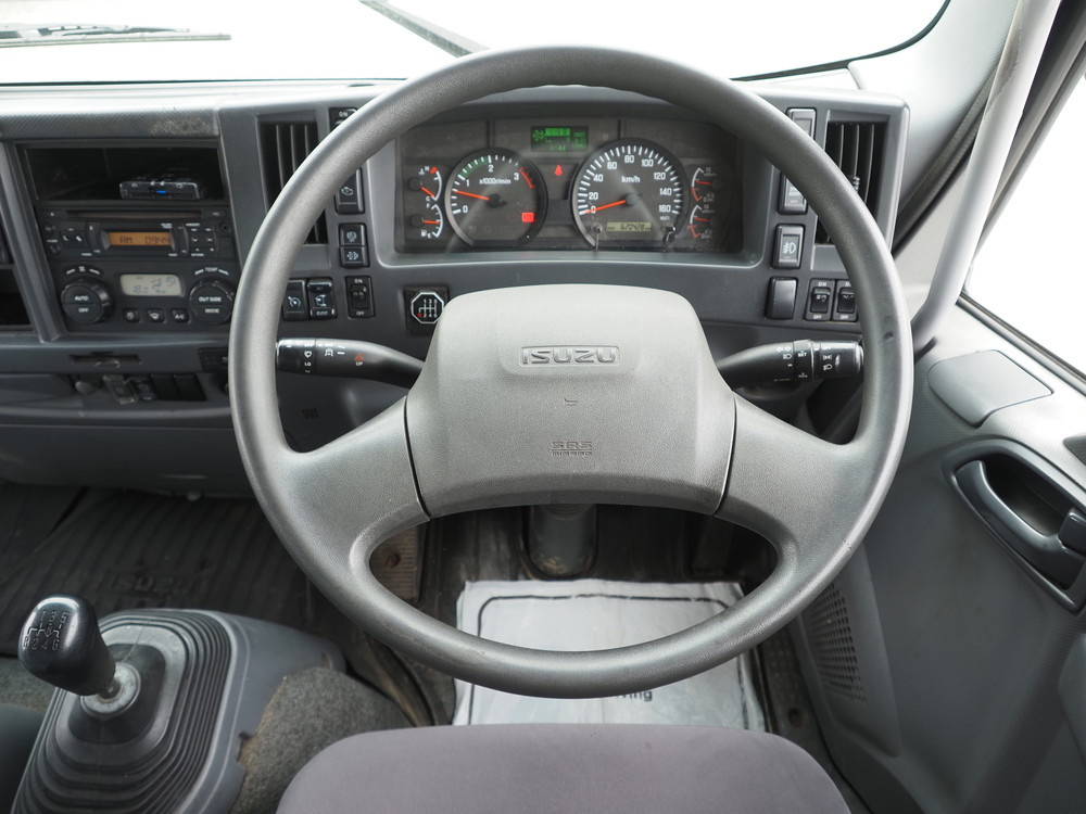 いすゞ フォワード 冷凍ウイング 中型 TKG-FRR90S2 年式 H29[写真24]