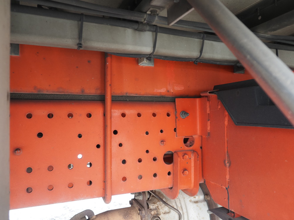 いすゞ フォワード 冷凍ウイング 中型 TKG-FRR90S2 年式 H29[写真33]