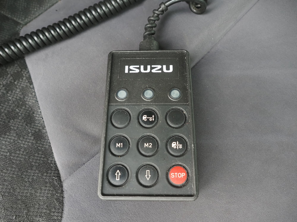 いすゞ フォワード ウイング車 中型 TKG-FRR90T2 年式 H29[写真37]