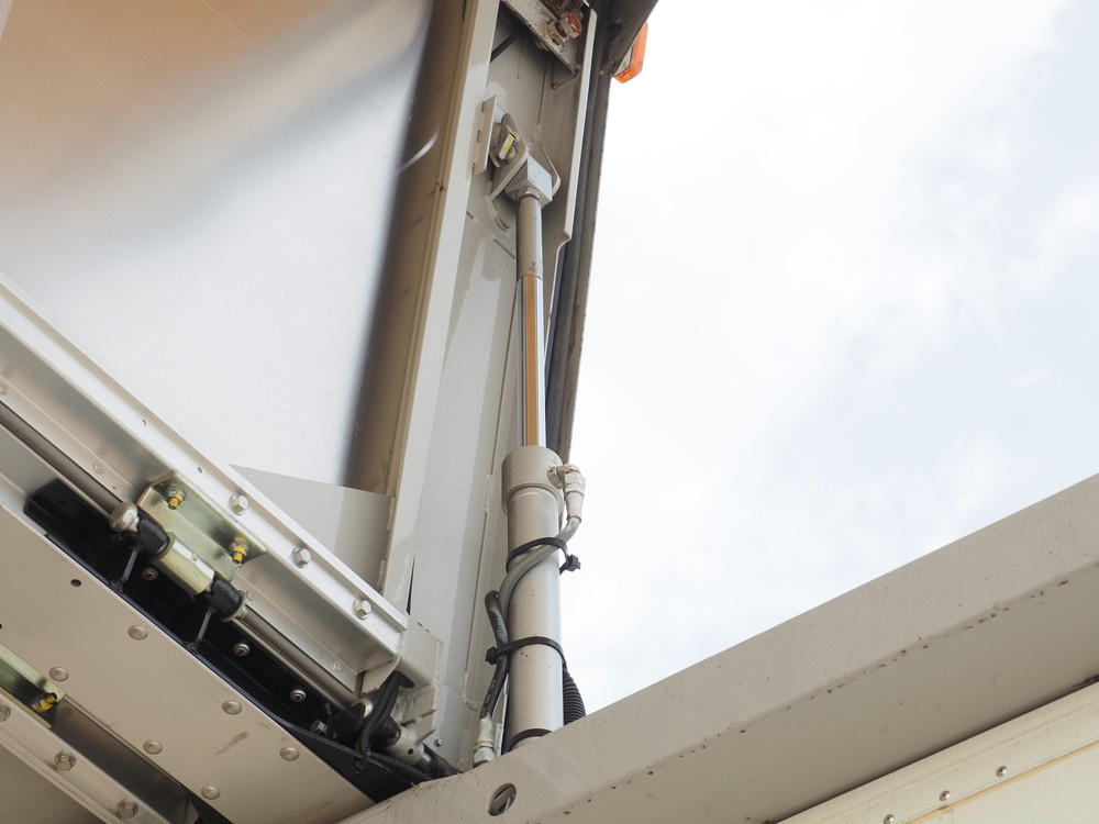 いすゞ フォワード ウイング車 中型 TKG-FRR90T2 年式 H29[写真17]