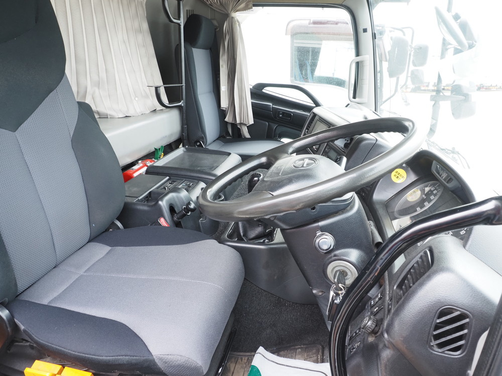 日野 プロフィア 冷凍バン 大型 QPG-FW1EZEJ 年式 H28[写真23]