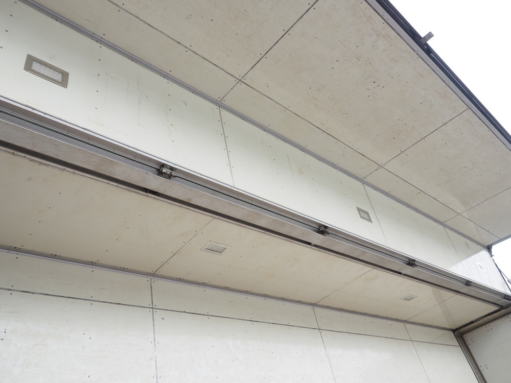 いすゞ ギガ 冷凍ウイング 大型 QKG-CYL77A 年式 H24[写真22]