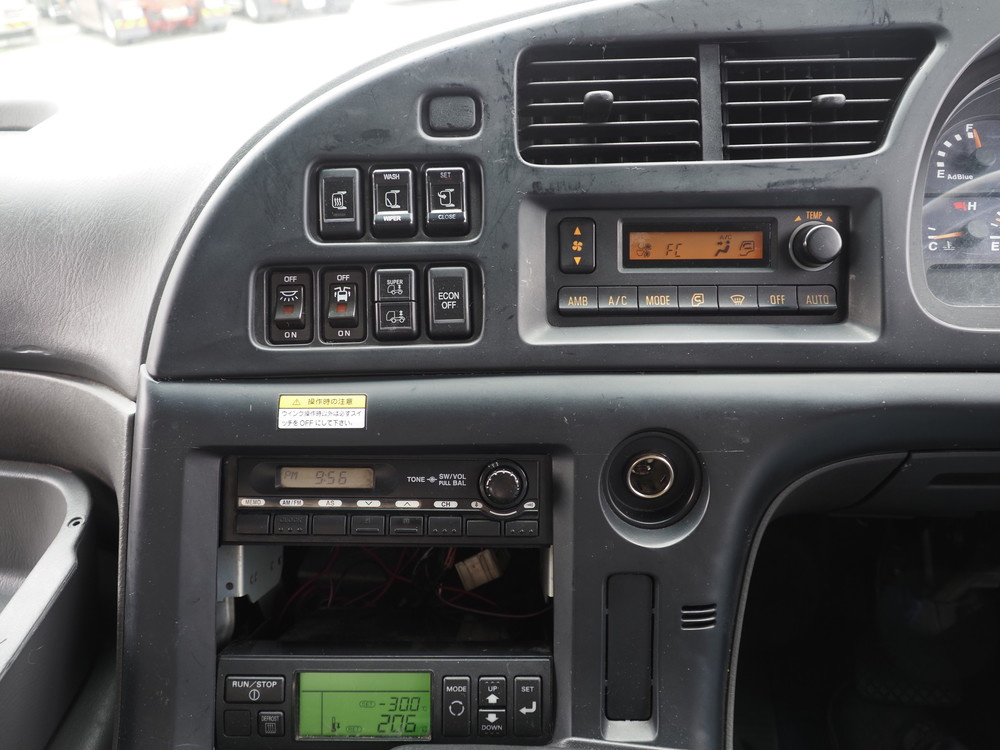 いすゞ ギガ 冷凍ウイング 大型 QKG-CYL77A 年式 H24[写真35]