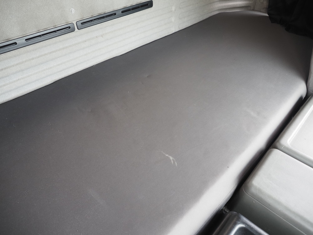 いすゞ ギガ 冷凍ウイング 大型 QKG-CYL77A 年式 H24[写真38]