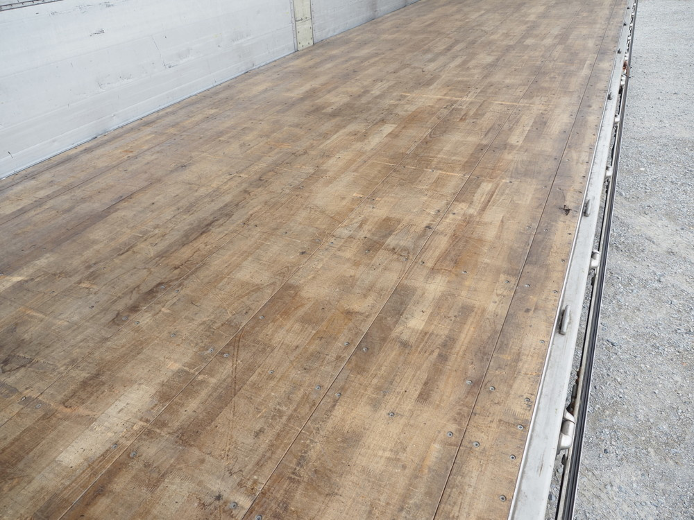 いすゞ ギガ ウイング車 大型 QKG-CYJ77A 年式 H27[写真18]