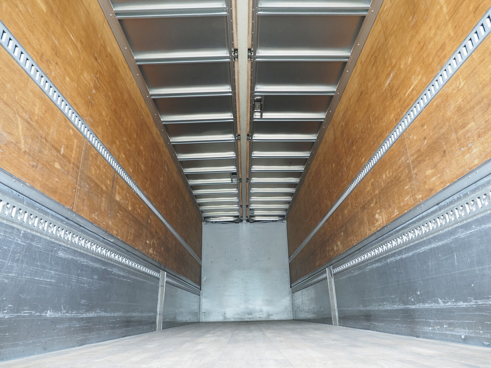 いすゞ ギガ ウイング車 大型 QKG-CYJ77A 年式 H27[写真20]