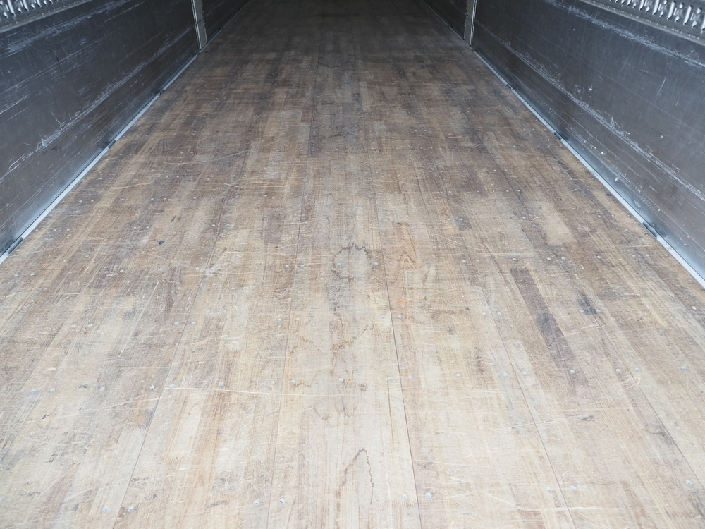 いすゞ ギガ ウイング車 大型 QKG-CYJ77A 年式 H27[写真21]