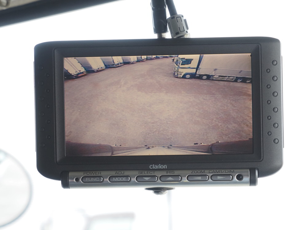 いすゞ ギガ ウイング車 大型 QKG-CYJ77A 年式 H27[写真24]