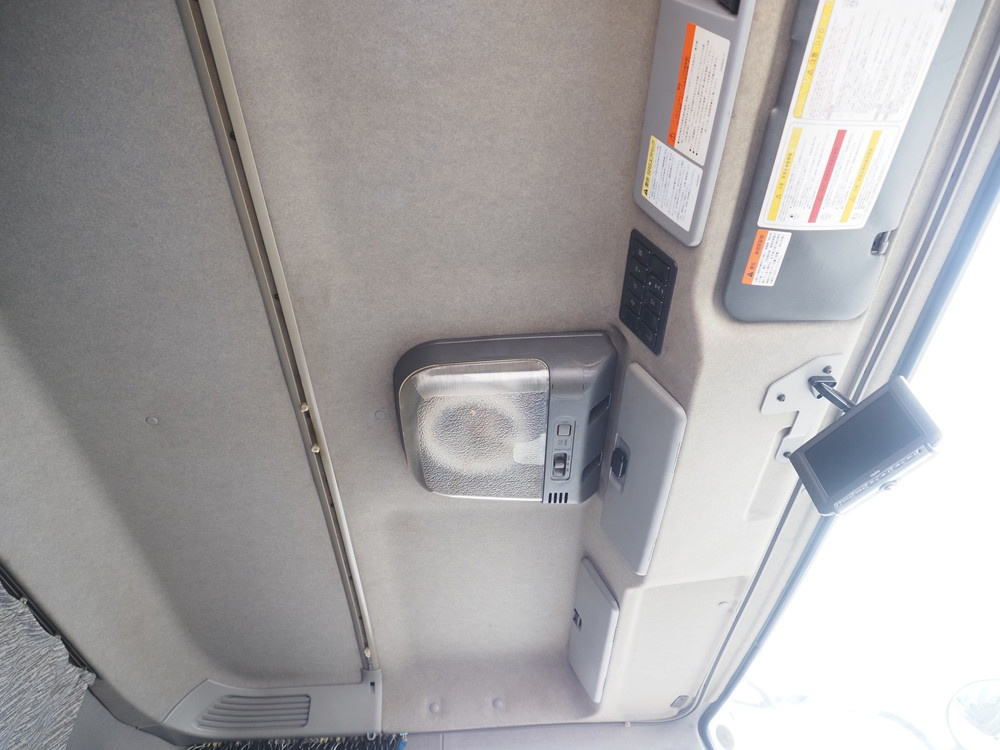 いすゞ ギガ ウイング車 大型 QKG-CYJ77A 年式 H27[写真27]