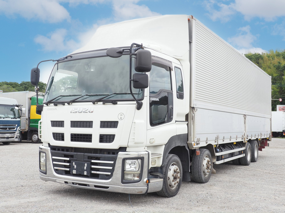 いすゞ ギガ ウイング車 大型 QKG-CYJ77A 年式 H27[写真01]