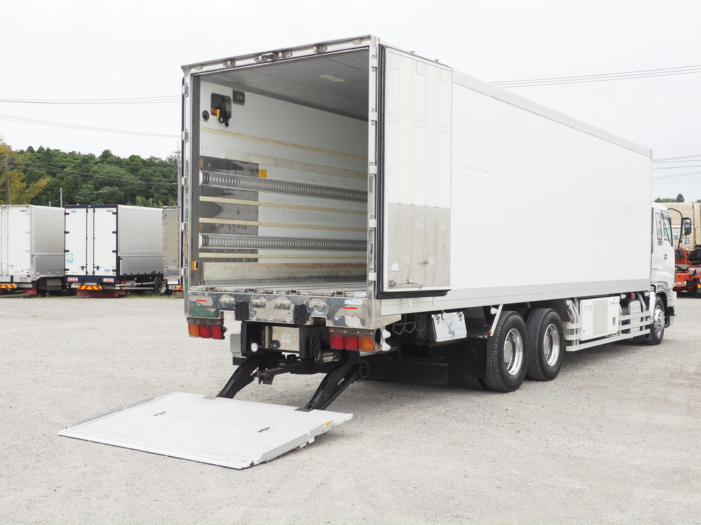 いすゞ ギガ 冷凍バン 大型 QKG-CYL77A 年式 H25[写真23]