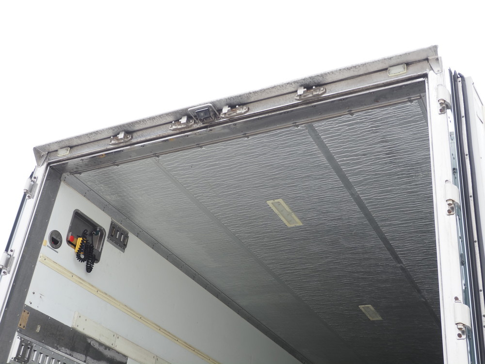 いすゞ ギガ 冷凍バン 大型 QKG-CYL77A 年式 H25[写真18]