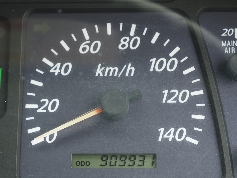 いすゞ ギガ 冷凍バン 大型 QKG-CYL77A 年式 H25[写真37]