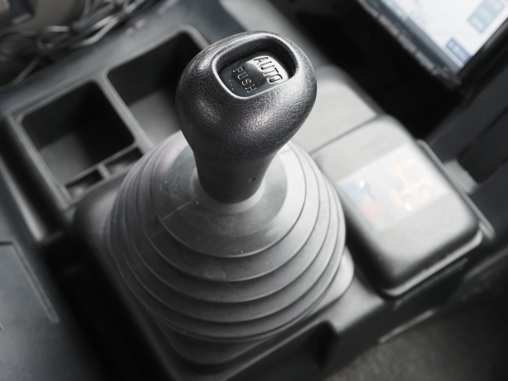 いすゞ ギガ 冷凍バン 大型 QKG-CYL77A 年式 H25[写真30]