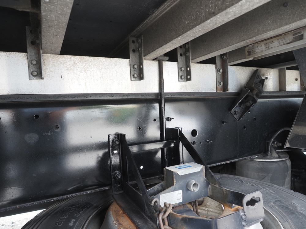 いすゞ ギガ 冷凍バン 大型 QKG-CYL77A 年式 H25[写真42]