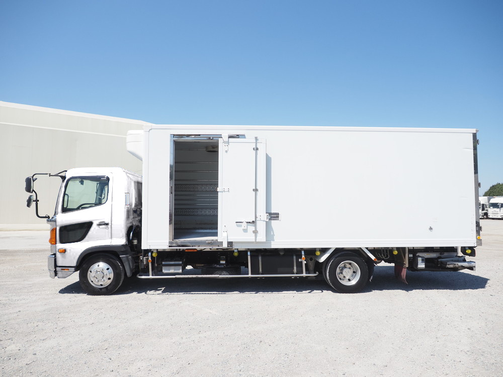 日野 レンジャープロ 冷凍バン 中型 TKG-FC9JKAG 年式 H25[写真14]