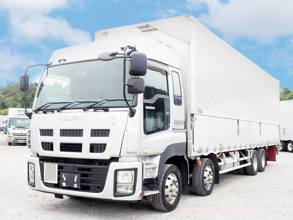 いすゞ ギガ ウイング車 大型 QKG-CYJ77A 年式 H28[写真01]