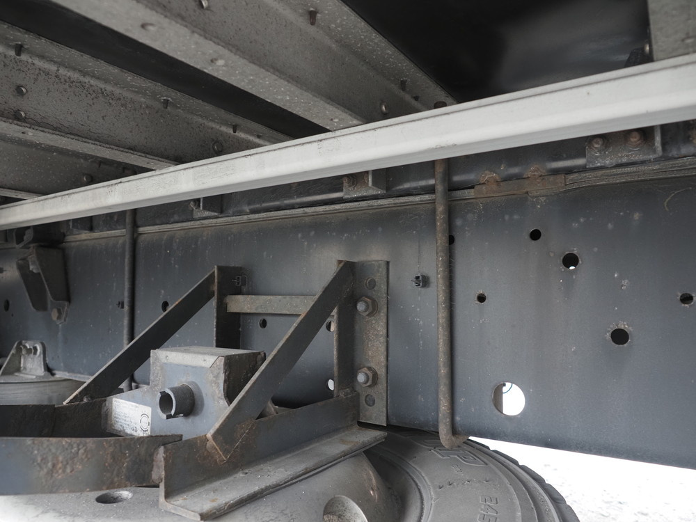 いすゞ ギガ ウイング車 大型 QKG-CYJ77A 年式 H28[写真39]