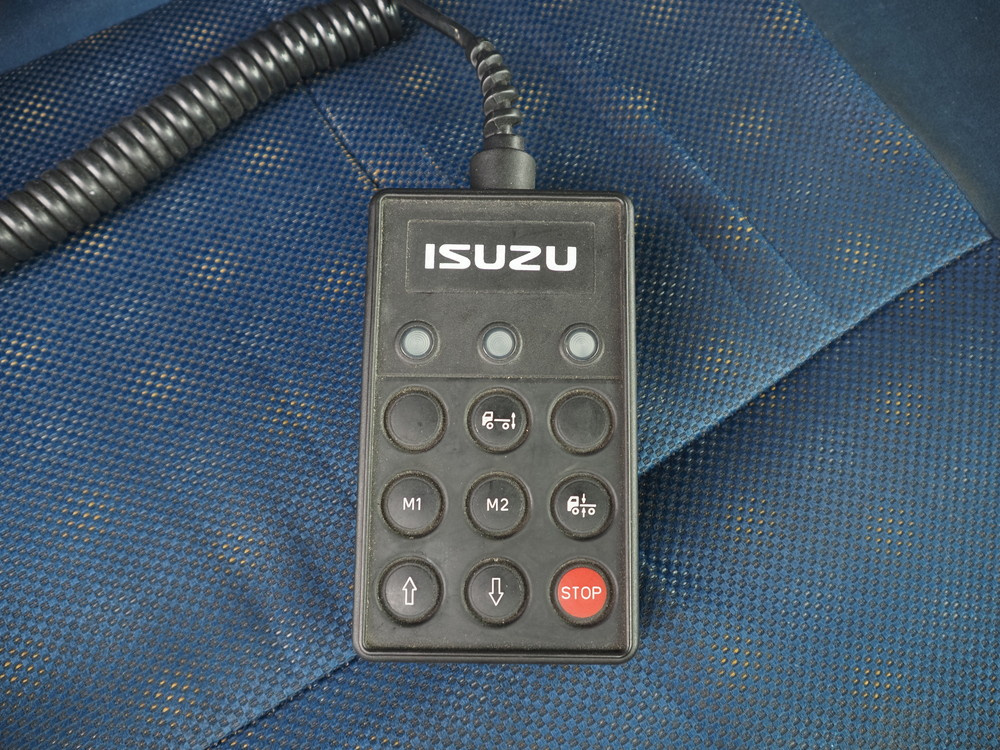 いすゞ ギガ ウイング車 大型 QKG-CYJ77A 年式 H28[写真31]