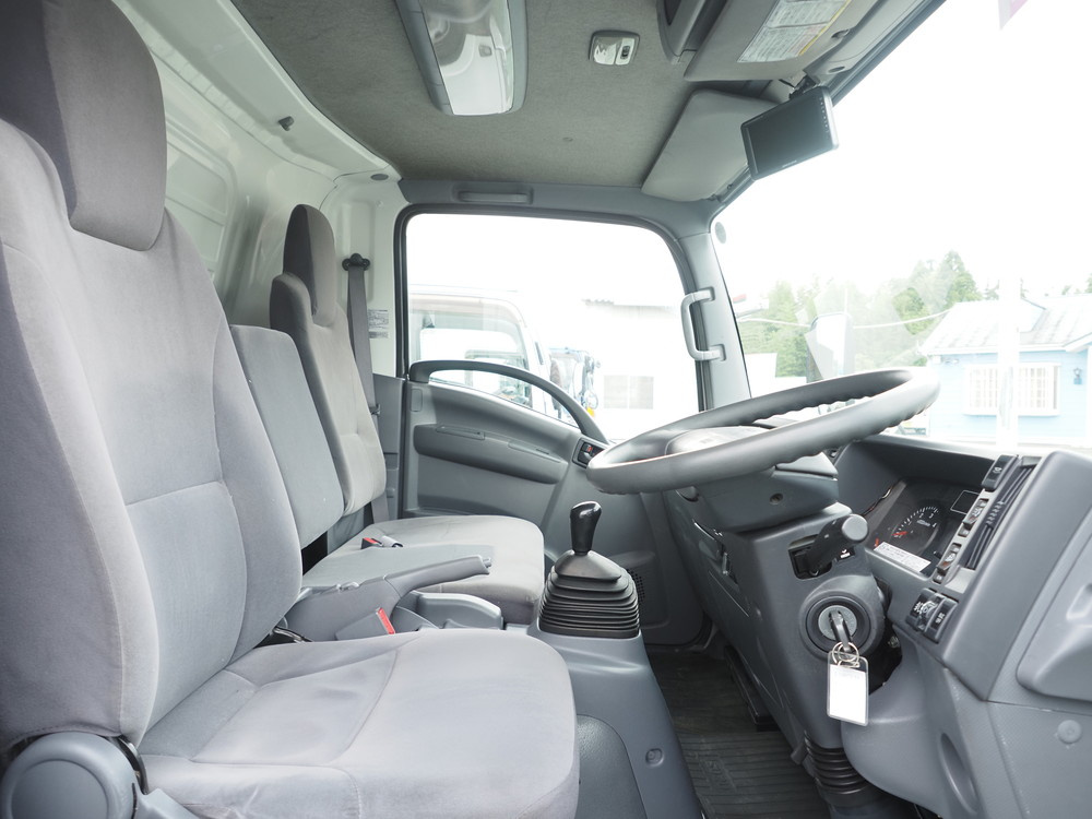 いすゞ エルフ ウイング車 小型 TKG-NPR85AN 年式 H24[写真30]