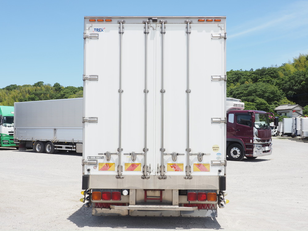 いすゞ ギガ ウイング車 大型 QKG-CYJ77A 年式 H26[写真07]