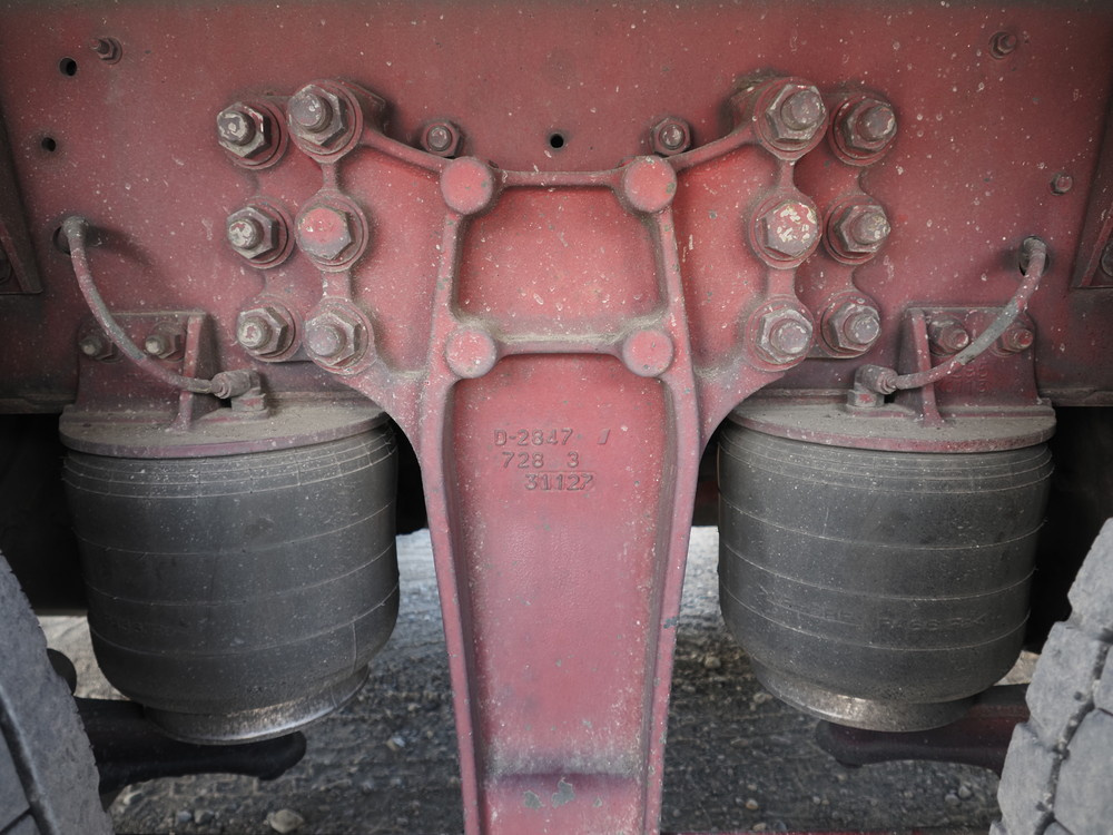 いすゞ ギガ ウイング車 大型 QKG-CYJ77A 年式 H26[写真47]