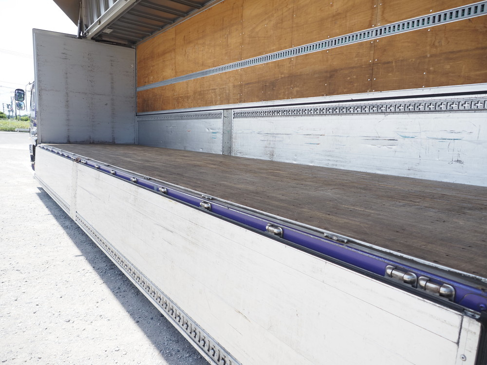 いすゞ ギガ ウイング車 大型 QKG-CYJ77A 年式 H26[写真27]