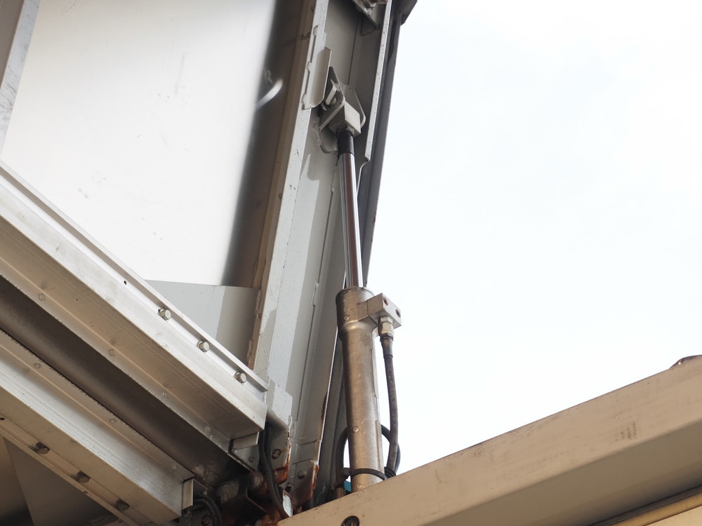 いすゞ エルフ ウイング車 小型 PKG-NPR75N 年式 H23[写真12]