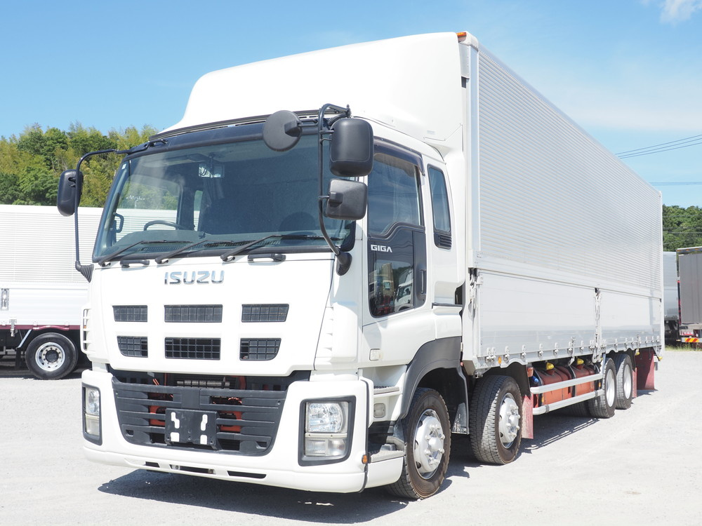いすゞ ギガ ウイング車 大型 QKG-CYJ77A 年式 H26[写真01]