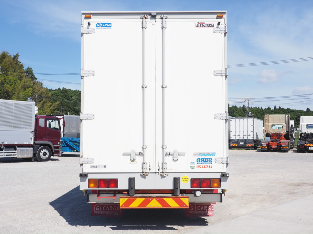 いすゞ ギガ ウイング車 大型 QKG-CYJ77A 年式 H26[写真06]