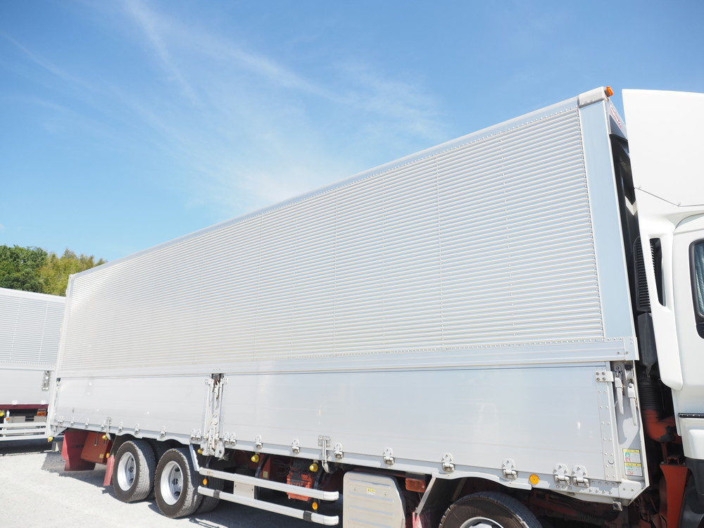 いすゞ ギガ ウイング車 大型 QKG-CYJ77A 年式 H26[写真09]