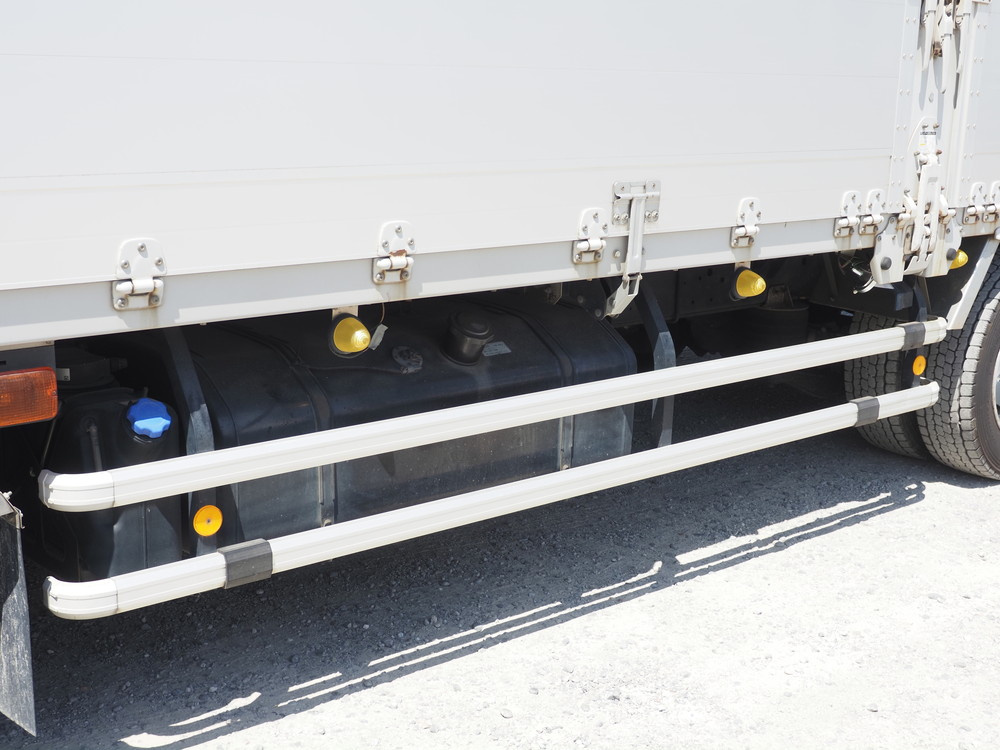 いすゞ ギガ ウイング車 大型 QPG-CYJ77B 年式 H28[写真12]