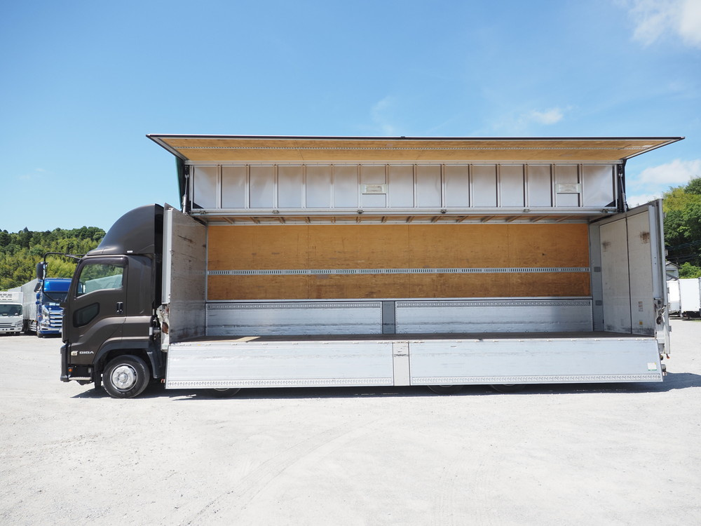 いすゞ ギガ ウイング車 大型 QPG-CYJ77B 年式 H28[写真13]