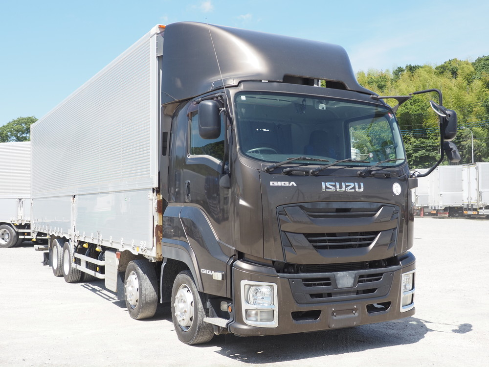 いすゞ ギガ ウイング車 大型 QPG-CYJ77B 年式 H28[写真04]