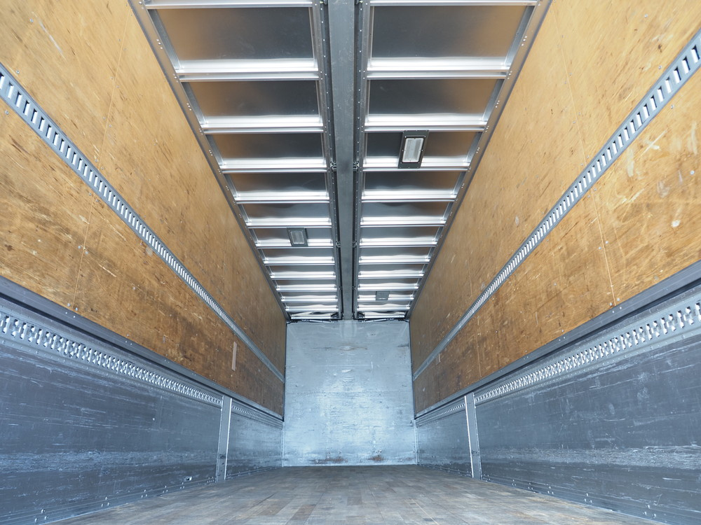 いすゞ ギガ ウイング車 大型 QPG-CYJ77B 年式 H28[写真22]