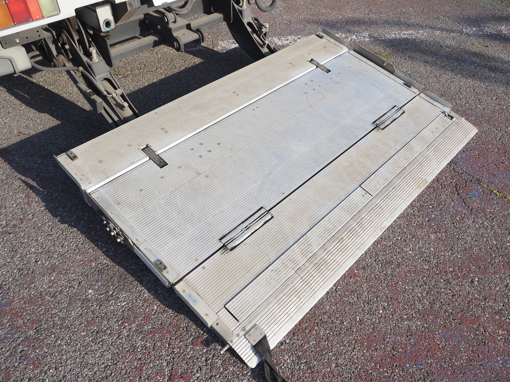 いすゞ エルフ ウイング車 小型 TRG-NPR85AN 年式 H29[写真27]