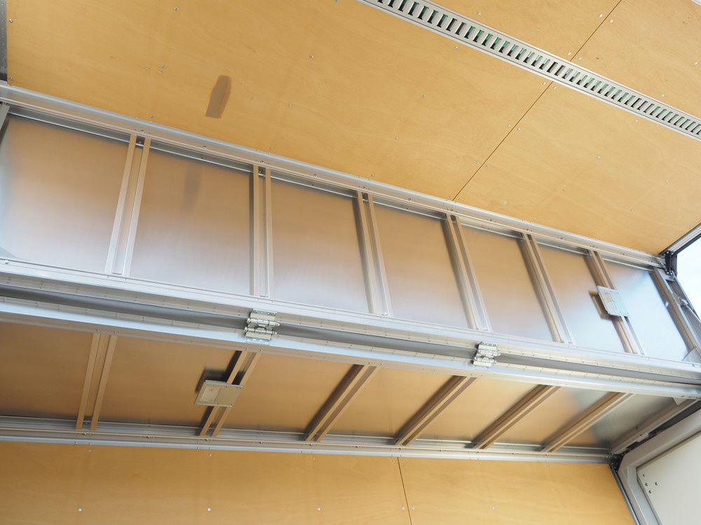 いすゞ エルフ ウイング車 小型 TRG-NPR85AN 年式 H29[写真20]