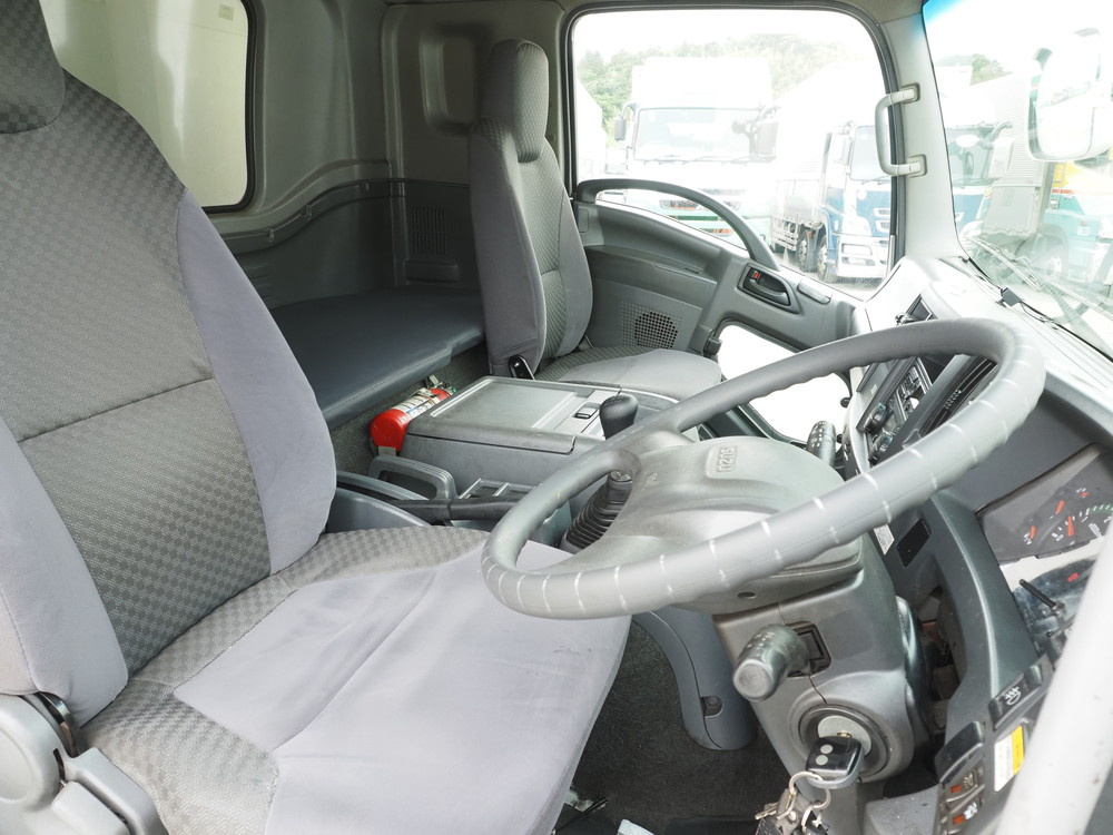 いすゞ フォワード ウイング車 中型 TKG-FRR90S2 年式 H28[写真29]