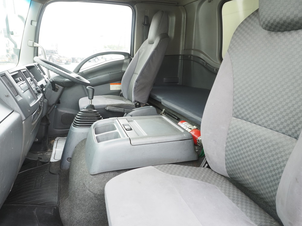 いすゞ フォワード ウイング車 中型 TKG-FRR90S2 年式 H28[写真36]