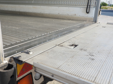 UDトラックス コンドル 冷凍バン 中型 TKG-MK38C 年式 H28 [写真21]