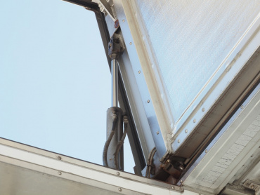 日野 レンジャープロ 冷凍ウイング 中増t TKG-GD7JLAA 年式 H25[写真13]