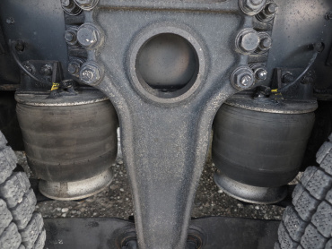 いすゞ ギガ ウイング車 大型 LKG-CYJ77AA 年式 H23 [写真40]