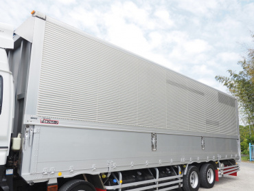 いすゞ ギガ ウイング車 大型 LKG-CYJ77AA 年式 H23 [写真12]