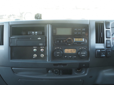 いすゞ フォワード 冷凍バン 中型 TKG-FRR90S2 年式 H30 [写真25]