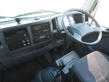 いすゞ フォワード 冷凍バン 中型 TKG-FRR90S2 年式 H30 [写真23]