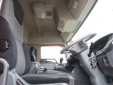 三菱ふそう スーパーグレート トラクタ 大型 QPG-FP64VDR 年式 H28 [写真16]