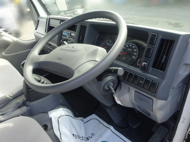 いすゞ エルフ Wキャブ 小型 TRG-NHS85A 年式 H27 [写真19]