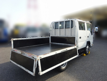 いすゞ エルフ Wキャブ 小型 TRG-NHS85A 年式 H27 [写真11]